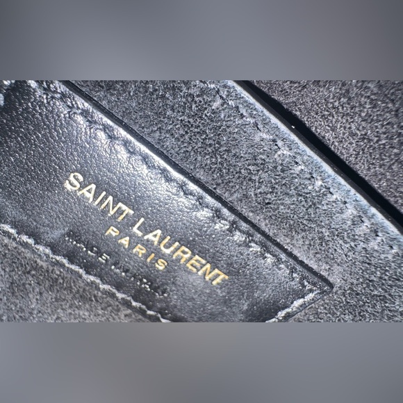 Saint Laurent Sunset Large in black croc-embossed shiny leather w/ gold hardware - Picture 8 of 17